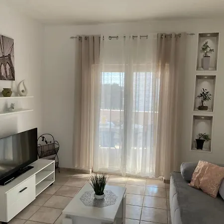 Apartment Apartman Megi