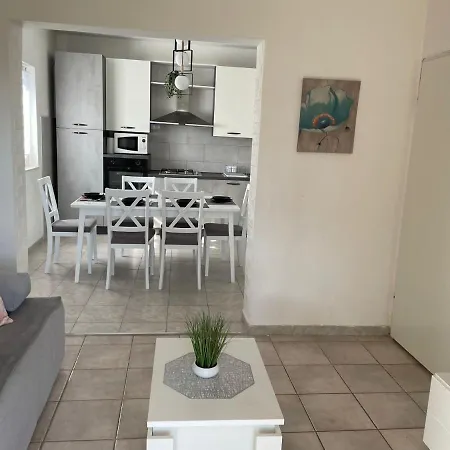 Apartment Apartman Megi Rogoznica (Sibenik-Knin)